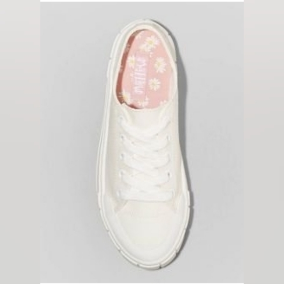 Women's Mad Love Fran Apparel Sneakers - Picture 3 of 7